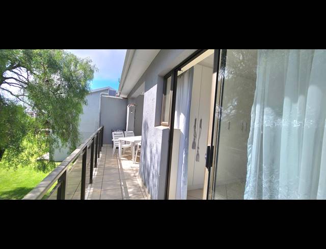2 BEDROOM APARTMENT FOR SALE IN HARTENBOS CENTRAL